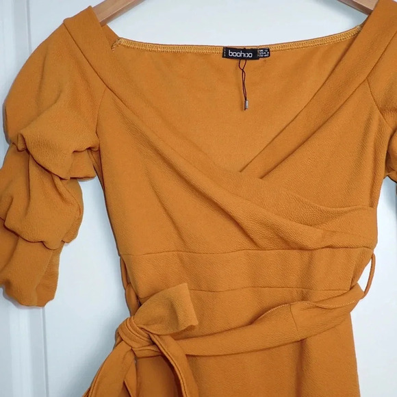 ✨New✨ Boohoo Gia Off the Shoulder Sleeve Detail Midi Dress in Amber size 12 - Picture 5 of 10
